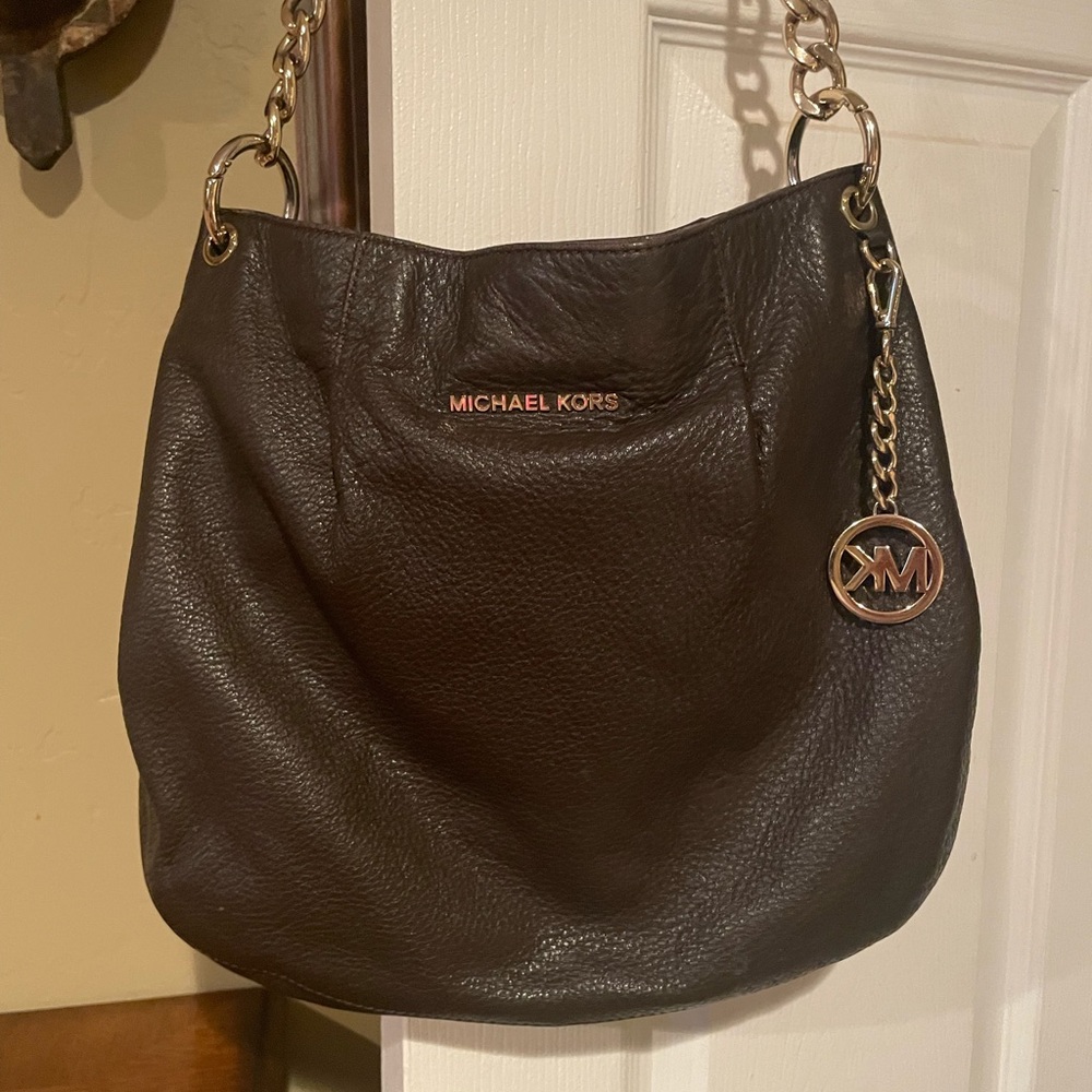 Michael Kors Brown Leather Shoulder Bag with Gold Hardware - Picture 2 of 6
